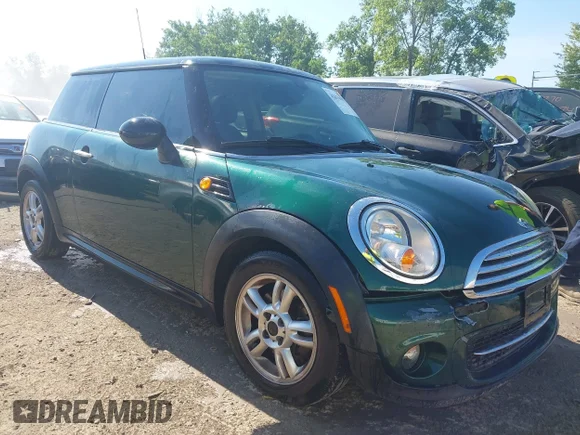 ✅ 2013 MINI Hardtop • VIN: WMWSU3C54DT687796 • Лот: 42676117. Опубликован ранее на IAAI с пробегом 88 061 миль. Бесплатный доступ к архиву аукционных продаж из США и подробный отчёт об истории автомобиля на DreamBid. Изображение 1.