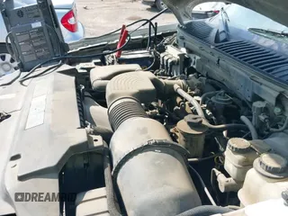 ✅ 2003 Ford Expedition Special Service • VIN: 1FMPU16L03LA11752 • Lot: 43200908. Wystawiony na IAAI z przebiegiem 192 052 mil. Bezpłatny archiwum sprzedaży aukcyjnych z USA i szczegółowy raport historii pojazdu na DreamBid. Zdjęcie 13.