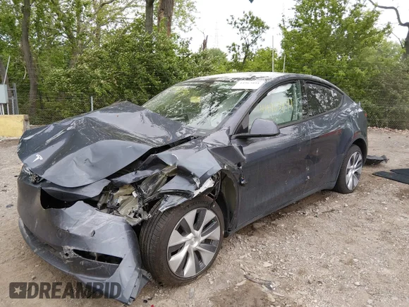 ✅ 2023 Tesla Model Y Long Range • VIN: 7SAYGDEE7PA194192 • Lot: 44963891. Wystawiony na IAAI z przebiegiem 57 344 mil. Bezpłatny archiwum sprzedaży aukcyjnych z USA i szczegółowy raport historii pojazdu na DreamBid. Zdjęcie 2.