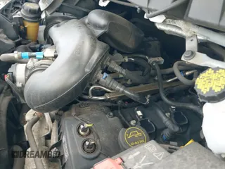 ✅ 2019 Ford Transit • VIN: 1FTYR2CM8KKB76756 • Lot: 42015010. Wystawiony na IAAI z przebiegiem 97 250 mil. Bezpłatny archiwum sprzedaży aukcyjnych z USA i szczegółowy raport historii pojazdu na DreamBid. Zdjęcie 20.