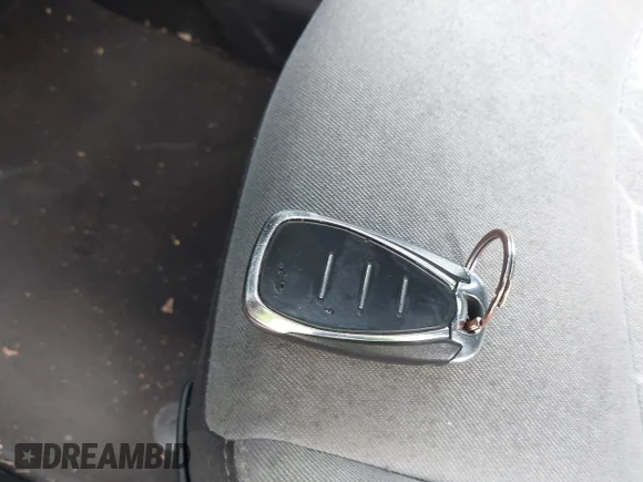 ✅ 2019 Chevrolet Equinox LT • VIN: 2GNAXKEV4K6190290 • Lot: 43722687. Wystawiony na IAAI z przebiegiem 103 055 mil. Bezpłatny archiwum sprzedaży aukcyjnych z USA i szczegółowy raport historii pojazdu na DreamBid. Zdjęcie 11.