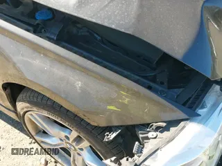 ✅ 2018 BMW 3 Series 330i xDrive • VIN: WBA8D9C5XJEM33068 • Лот: 40640558. Опубликован ранее на IAAI с пробегом 53 556 миль. Бесплатный доступ к архиву аукционных продаж из США и подробный отчёт об истории автомобиля на DreamBid. Изображение 19.