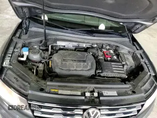 ✅ 2020 Volkswagen Tiguan S • VIN: 3VV0B7AX2LM122621 • Lot: 57382275. Wystawiony na Copart z przebiegiem 97 792 mil. Bezpłatny archiwum sprzedaży aukcyjnych z USA i szczegółowy raport historii pojazdu na DreamBid. Zdjęcie 14.