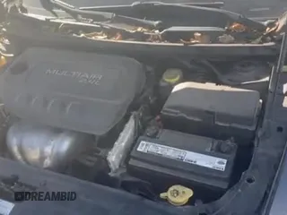 ✅ 2016 Chrysler 200 Limited • VIN: 1C3CCCAB0GN119383 • Лот: 43650055. Опубликован ранее на IAAI с пробегом 222 211 миль. Бесплатный доступ к архиву аукционных продаж из США и подробный отчёт об истории автомобиля на DreamBid. Изображение 12.