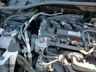 ✅ 2025 Toyota Corolla Cross XLE • VIN: 7MUDAAAG9SV123270 • Лот: 82311035. Опубликован ранее на Copart с пробегом 10 573 миль. Бесплатный доступ к архиву аукционных продаж из США и подробный отчёт об истории автомобиля на DreamBid. Изображение 15.