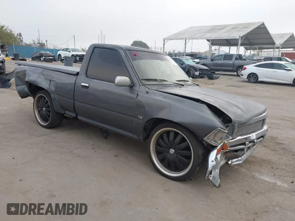✅ 1990 Toyota Pickup • VIN: JT4RN81A1L5089437 • Лот: 43531128. Опубліковано раніше на IAAI з пробігом 79 401 миль. Безкоштовний доступ до архіву аукціонних продажів зі США та докладний звіт про історію автомобіля на DreamBid. Зображення 1.