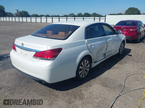 ✅ 2011 Toyota Avalon • VIN: 4T1BK3DB1BU374186 • Lot: 43535434. Wystawiony na IAAI z przebiegiem 99 415 mil. Bezpłatny archiwum sprzedaży aukcyjnych z USA i szczegółowy raport historii pojazdu na DreamBid. Zdjęcie 4.