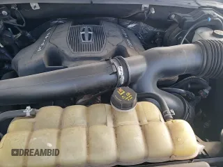 ✅ 2019 Lincoln Navigator Reserve • VIN: 5LMJJ3LT8KEL18116 • Lot: 81885785. Wystawiony na Copart z przebiegiem 139 106 mil. Bezpłatny archiwum sprzedaży aukcyjnych z USA i szczegółowy raport historii pojazdu na DreamBid. Zdjęcie 17.