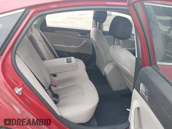 ✅ 2018 Hyundai Sonata SE • VIN: 5NPE24AF7JH623467 • Lot: 40432343. Wystawiony na IAAI z przebiegiem 113 122 mil. Bezpłatny archiwum sprzedaży aukcyjnych z USA i szczegółowy raport historii pojazdu na DreamBid. Zdjęcie 8.