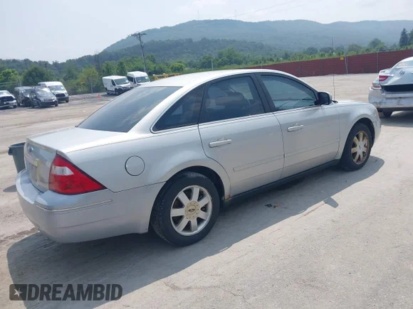 ✅ 2005 Ford Five Hundred SE • VIN: 1FAFP23175G111607 • Lot: 42936106. Wystawiony na IAAI z przebiegiem 109 448 mil. Bezpłatny archiwum sprzedaży aukcyjnych z USA i szczegółowy raport historii pojazdu na DreamBid. Zdjęcie 4.