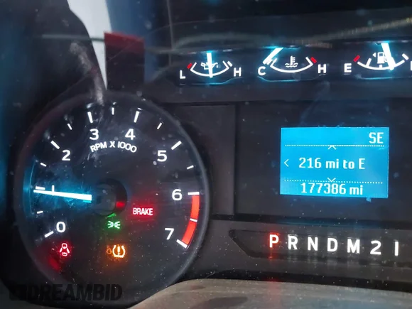 ✅ 2019 Ford F-250 XL • VIN: 1FD7X2A62KED56606 • Lot: 41693594. Wystawiony na IAAI z przebiegiem 177 386 mil. Bezpłatny archiwum sprzedaży aukcyjnych z USA i szczegółowy raport historii pojazdu na DreamBid. Zdjęcie 7.