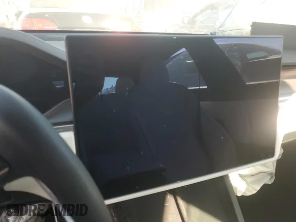 ✅ 2022 Tesla Model S Plaid • VIN: 5YJSA1E64NF459761 • Lot: 75478984. Listed on Copart with Not provided. Free auction sales archive from the USA and detailed vehicle history report at DreamBid. Image 9.
