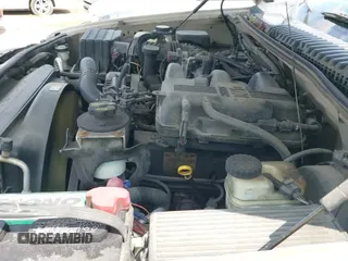 ✅ 2005 Ford Explorer XLS • VIN: 1FMZU62K85UA37385 • Lot: 42916530. Wystawiony na IAAI z przebiegiem 124 458 mil. Bezpłatny archiwum sprzedaży aukcyjnych z USA i szczegółowy raport historii pojazdu na DreamBid. Zdjęcie 19.