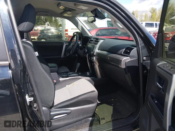 ✅ 2022 Toyota 4Runner SR5 • VIN: JTEMU5JR3N5999297 • Lot: 44853358. Wystawiony na IAAI z przebiegiem 106 826 mil. Bezpłatny archiwum sprzedaży aukcyjnych z USA i szczegółowy raport historii pojazdu na DreamBid. Zdjęcie 5.