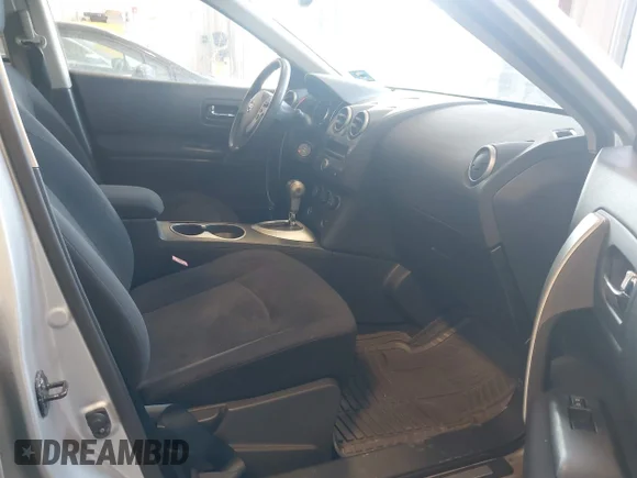 ✅ 2010 Nissan Rogue S • VIN: JN8AS5MVXAW144515 • Lot: 44349354. Wystawiony na IAAI z przebiegiem 77 395 mil. Bezpłatny archiwum sprzedaży aukcyjnych z USA i szczegółowy raport historii pojazdu na DreamBid. Zdjęcie 5.