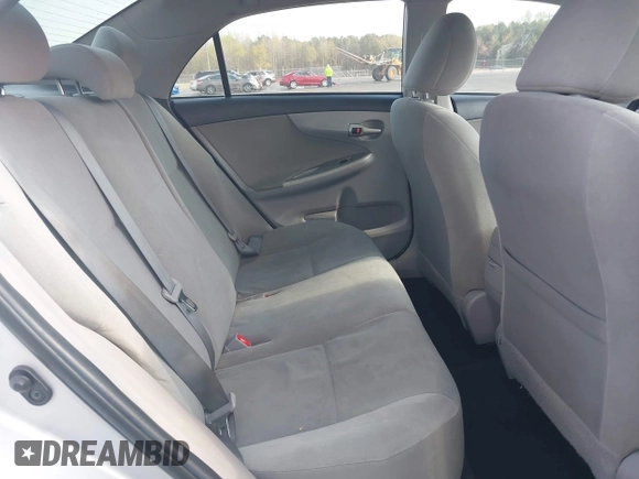 ✅ 2013 Toyota Corolla S • VIN: 2T1BU4EE1DC079666 • Lot: 44712565. Wystawiony na IAAI z przebiegiem 129 571 mil. Bezpłatny archiwum sprzedaży aukcyjnych z USA i szczegółowy raport historii pojazdu na DreamBid. Zdjęcie 8.