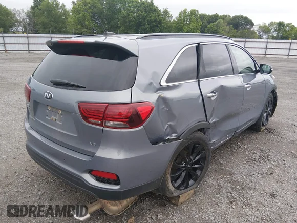 ✅ 2020 Kia Sorento LX • VIN: 5XYPG4A50LG693078 • Lot: 44982970. Wystawiony na IAAI z przebiegiem 124 842 mil. Bezpłatny archiwum sprzedaży aukcyjnych z USA i szczegółowy raport historii pojazdu na DreamBid. Zdjęcie 4.