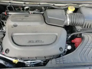 ✅ 2019 Chrysler Pacifica Limited • VIN: 2C4RC1GG9KR715598 • Лот: 92651415. Опубликован ранее на Copart с пробегом 89 471 миль. Бесплатный доступ к архиву аукционных продаж из США и подробный отчёт об истории автомобиля на DreamBid. Изображение 14.