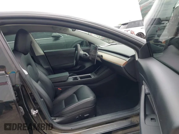 ✅ 2021 Tesla Model 3 Performance • VIN: 5YJ3E1EC5MF926084 • Лот: 44995499. Опубликован ранее на IAAI с пробегом 79 434 миль. Бесплатный доступ к архиву аукционных продаж из США и подробный отчёт об истории автомобиля на DreamBid. Изображение 5.