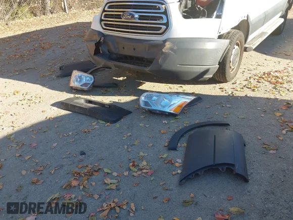 ✅ 2018 Ford Transit • VIN: 1FTYR1ZM6JKB16961 • Лот: 43501216. Опубліковано раніше на IAAI з пробігом 126 789 миль. Безкоштовний доступ до архіву аукціонних продажів зі США та докладний звіт про історію автомобіля на DreamBid. Зображення 12.