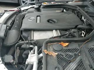 ✅ 2015 Mercedes-Benz C 300 Luxury • VIN: 55SWF4KBXFU008534 • Lot: 43556728. Wystawiony na IAAI z przebiegiem 118 139 mil. Bezpłatny archiwum sprzedaży aukcyjnych z USA i szczegółowy raport historii pojazdu na DreamBid. Zdjęcie 19.