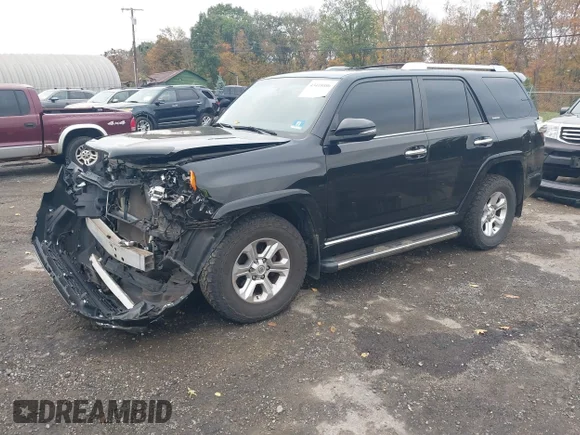 ✅ 2018 Toyota 4Runner TRD Off Road Premium • VIN: JTEBU5JRXJ5563371 • Lot: 43418886. Wystawiony na IAAI z przebiegiem 114 938 mil. Bezpłatny archiwum sprzedaży aukcyjnych z USA i szczegółowy raport historii pojazdu na DreamBid. Zdjęcie 2.