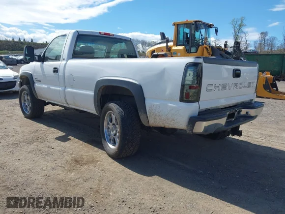 ✅ 2002 Chevrolet Silverado 2500HD • VIN: 1GCHC24162E102188 • Lot: 44900335. Wystawiony na IAAI z przebiegiem 198 390 mil. Bezpłatny archiwum sprzedaży aukcyjnych z USA i szczegółowy raport historii pojazdu na DreamBid. Zdjęcie 3.
