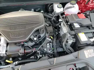 ✅ 2025 Cadillac XT5 FWD Premium Luxury • VIN: 1GYKNCRS7SZ152608 • Lot: 82718915. Listed on Copart with 1,044 mi. Free auction sales archive from the USA and detailed vehicle history report at DreamBid. Image 17.