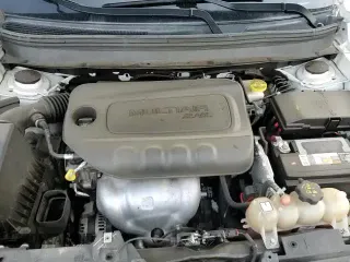 ✅ 2019 Jeep Cherokee Limited • VIN: 1C4PJLDB8KD411103 • Lot: 87480075. Wystawiony na Copart z przebiegiem 102 283 mil. Bezpłatny archiwum sprzedaży aukcyjnych z USA i szczegółowy raport historii pojazdu na DreamBid. Zdjęcie 14.