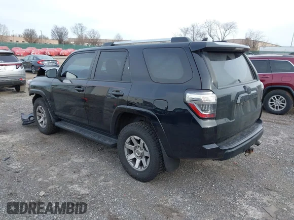 ✅ 2015 Toyota 4Runner Trail Premium • VIN: JTEBU5JR5F5231801 • Lot: 43854311. Wystawiony na IAAI z przebiegiem 157 757 mil. Bezpłatny archiwum sprzedaży aukcyjnych z USA i szczegółowy raport historii pojazdu na DreamBid. Zdjęcie 3.