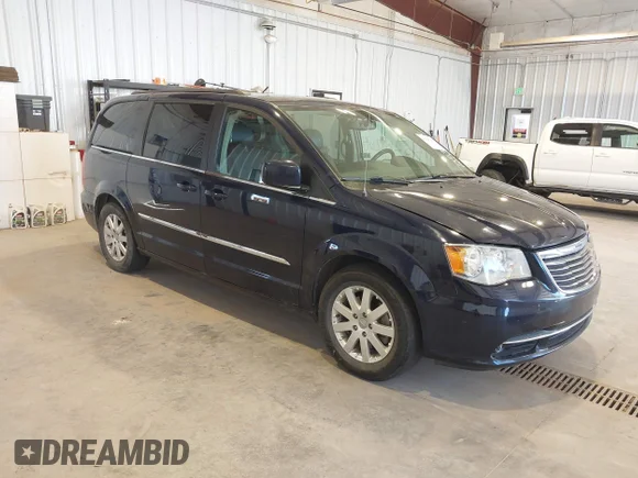 ✅ 2015 Chrysler Town & Country Touring • VIN: 2C4RC1BGXFR538525 • Lot: 45268264. Wystawiony na IAAI z przebiegiem 146 015 mil. Bezpłatny archiwum sprzedaży aukcyjnych z USA i szczegółowy raport historii pojazdu na DreamBid. Zdjęcie 1.