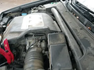 ✅ 2008 Acura TL • VIN: 19UUA66228A048780 • Lot: 42575035. Wystawiony na IAAI z przebiegiem 201 336 mil. Bezpłatny archiwum sprzedaży aukcyjnych z USA i szczegółowy raport historii pojazdu na DreamBid. Zdjęcie 19.