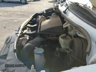 ✅ 2011 Mercedes-Benz Sprinter Cargo • VIN: WD3PE8CB3B5609644 • Lot: 43592659. Wystawiony na IAAI z przebiegiem 318 872 mil. Bezpłatny archiwum sprzedaży aukcyjnych z USA i szczegółowy raport historii pojazdu na DreamBid. Zdjęcie 22.