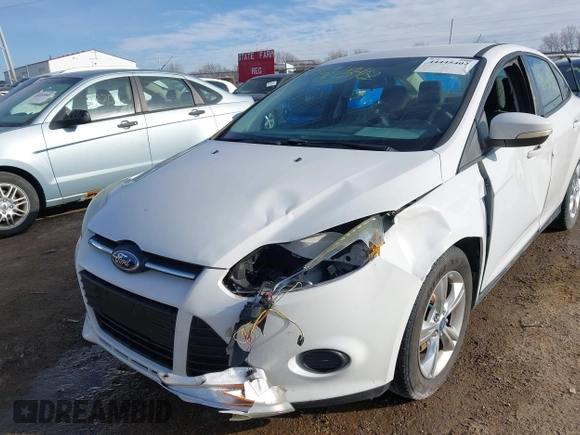 ✅ 2014 Ford Focus SE • VIN: 1FADP3F20EL144988 • Lot: 44445402. Wystawiony na IAAI z przebiegiem 185 052 mil. Bezpłatny archiwum sprzedaży aukcyjnych z USA i szczegółowy raport historii pojazdu na DreamBid. Zdjęcie 6.