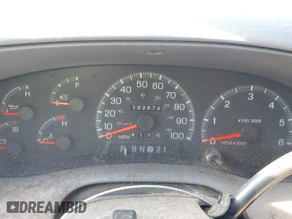 ✅ 1998 Ford Expedition XLT • VIN: 1FMRU17L7WLB23962 • Лот: 44146470. Опубліковано раніше на IAAI з пробігом 132 674 миль. Безкоштовний доступ до архіву аукціонних продажів зі США та докладний звіт про історію автомобіля на DreamBid. Зображення 7.