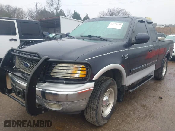 ✅ 2001 Ford F-150 XL • VIN: 1FTRX18LX1NA25631 • Lot: 44513995. Wystawiony na IAAI z przebiegiem Nie podano. Bezpłatny archiwum sprzedaży aukcyjnych z USA i szczegółowy raport historii pojazdu na DreamBid. Zdjęcie 2.