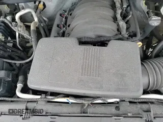 ✅ 2019 Chevrolet Silverado 1500 Custom • VIN: 3GCPYBEH3KG170773 • Lot: 89131065. Wystawiony na Copart z przebiegiem 135 273 mil. Bezpłatny archiwum sprzedaży aukcyjnych z USA i szczegółowy raport historii pojazdu na DreamBid. Zdjęcie 13.