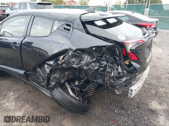 ✅ 2021 Toyota C-HR LE • VIN: JTNKHMBX4M1120883 • Lot: 43228738. Wystawiony na IAAI z przebiegiem 54 805 mil. Bezpłatny archiwum sprzedaży aukcyjnych z USA i szczegółowy raport historii pojazdu na DreamBid. Zdjęcie 6.