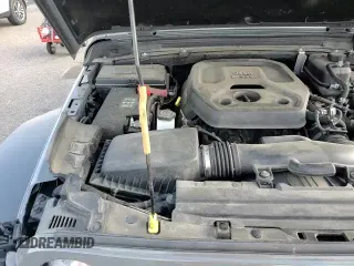 ✅ 2018 Jeep Wrangler Unlimited Sport S • VIN: 1C4HJXDNXJW240220 • Lot: 86433975. Listed on Copart with 117,402 mi. Free auction sales archive from the USA and detailed vehicle history report at DreamBid. Image 14.