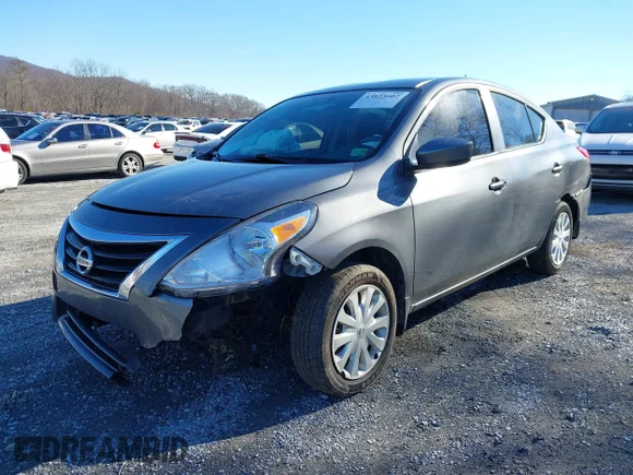 ✅ 2019 Nissan Versa SV • VIN: 3N1CN7AP7KL828901 • Lot: 43823602. Wystawiony na IAAI z przebiegiem 114 603 mil. Bezpłatny archiwum sprzedaży aukcyjnych z USA i szczegółowy raport historii pojazdu na DreamBid. Zdjęcie 6.