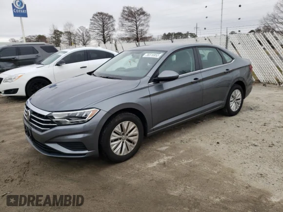 ✅ 2019 Volkswagen Jetta S • VIN: 3VWCB7BU2KM235898 • Lot: 36516953. Wystawiony na Copart z przebiegiem 42 615 mil. Bezpłatny archiwum sprzedaży aukcyjnych z USA i szczegółowy raport historii pojazdu na DreamBid. Zdjęcie 1.