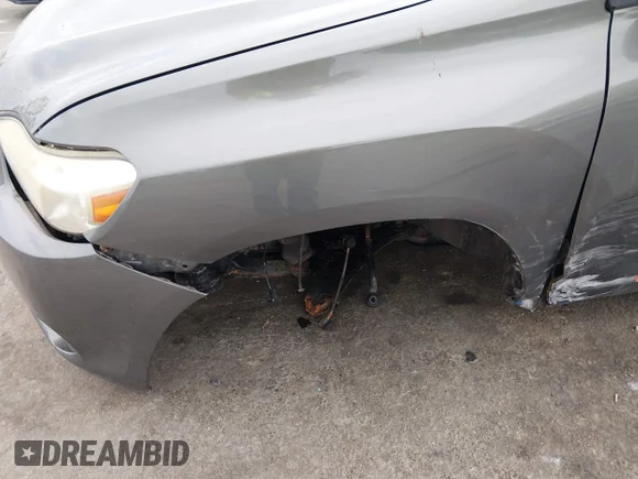 ✅ 2008 Toyota Highlander Limited • VIN: JTEES42A782040553 • Lot: 45101565. Wystawiony na IAAI z przebiegiem 115 817 mil. Bezpłatny archiwum sprzedaży aukcyjnych z USA i szczegółowy raport historii pojazdu na DreamBid. Zdjęcie 6.