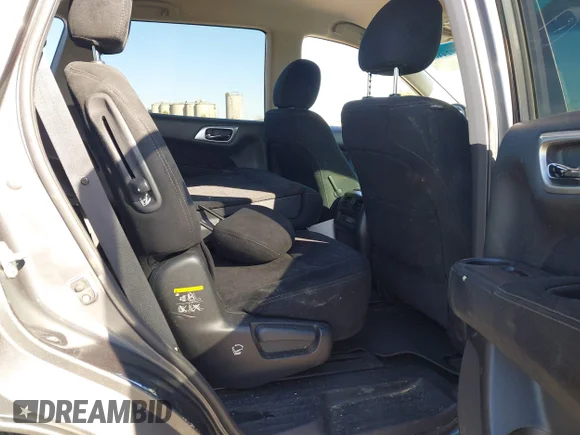 ✅ 2016 Nissan Pathfinder SL • VIN: 5N1AR2MN5GC609276 • Lot: 43924404. Listed on IAAI with 109,252 mi. Free auction sales archive from the USA and detailed vehicle history report at DreamBid. Image 8.
