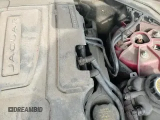 ✅ 2017 Jaguar F-Pace 35t Prestige • VIN: SADCK2BV0HA499596 • Lot: 81564615. Listed on Copart with 116,585 mi. Free auction sales archive from the USA and detailed vehicle history report at DreamBid. Image 14.