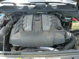 ✅ 2016 Volkswagen Touareg Lux • VIN: WVGEP9BPXGD004006 • Lot: 43059430. Listed on IAAI with 116,049 mi. Free auction sales archive from the USA and detailed vehicle history report at DreamBid. Image 19.