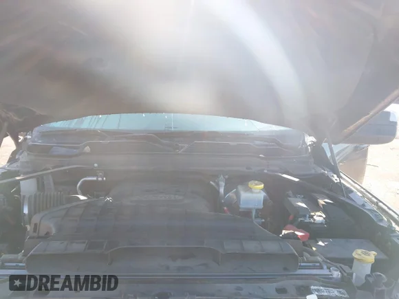 ✅ 2022 Ram 2500 Laramie • VIN: 3C6UR5FJ3NG131647 • Lot: 42068773. Wystawiony na IAAI z przebiegiem 45 781 mil. Bezpłatny archiwum sprzedaży aukcyjnych z USA i szczegółowy raport historii pojazdu na DreamBid. Zdjęcie 10.