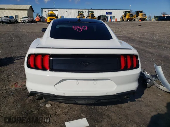 ✅ 2021 Ford Mustang EcoBoost • VIN: 1FA6P8TH2M5132942 • Lot: 73692282. Wystawiony na Copart z przebiegiem 13 512 mil. Bezpłatny archiwum sprzedaży aukcyjnych z USA i szczegółowy raport historii pojazdu na DreamBid. Zdjęcie 6.