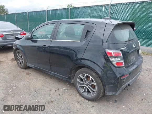 ✅ 2020 Chevrolet Sonic LT • VIN: 1G1JD6SB4L4129665 • Лот: 43018158. Опубліковано раніше на IAAI з пробігом 120 328 миль. Безкоштовний доступ до архіву аукціонних продажів зі США та докладний звіт про історію автомобіля на DreamBid. Зображення 3.