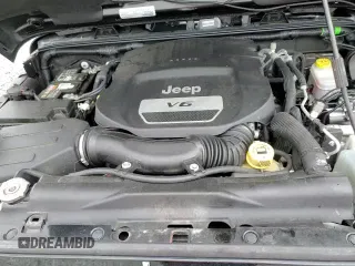 ✅ 2018 Jeep Wrangler Unlimited Sahara • VIN: 1C4HJWEG0JL927251 • Lot: 81787765. Wystawiony na Copart z przebiegiem 50 194 mil. Bezpłatny archiwum sprzedaży aukcyjnych z USA i szczegółowy raport historii pojazdu na DreamBid. Zdjęcie 16.