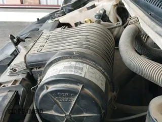 ✅ 2003 Chevrolet Express Cargo • VIN: 1GCFG15X031185716 • Lot: 43864128. Wystawiony na IAAI z przebiegiem 199 237 mil. Bezpłatny archiwum sprzedaży aukcyjnych z USA i szczegółowy raport historii pojazdu na DreamBid. Zdjęcie 12.